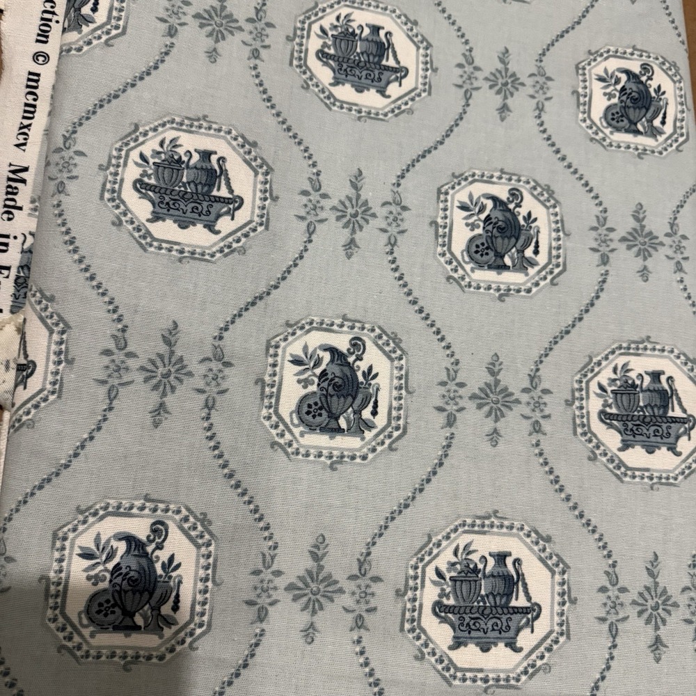 ROBERT ALLEN DESIGN STUDIO Blue Urn Anafi Upholstery Drapery Fabric 204"x56" Eng